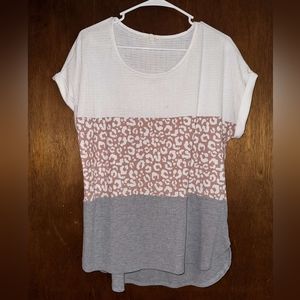 Short sleeve top
